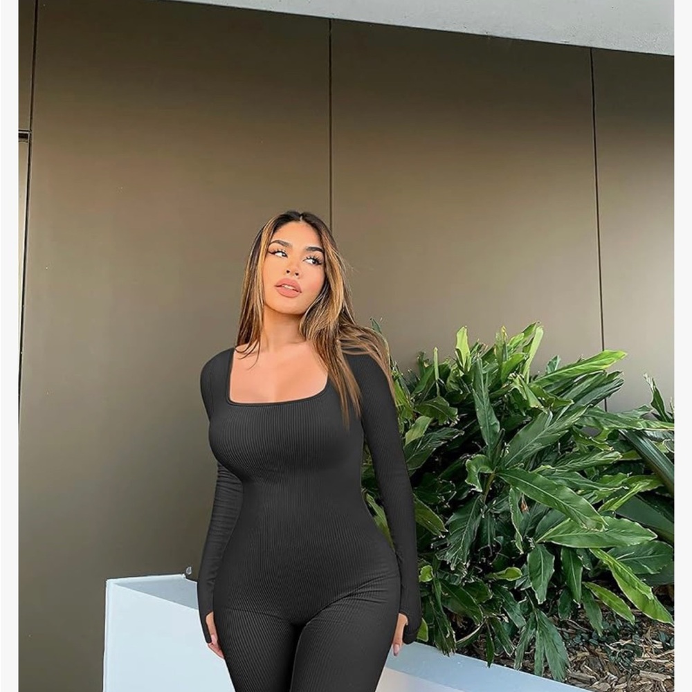 Elegant Black Ribbed Jumpsuit